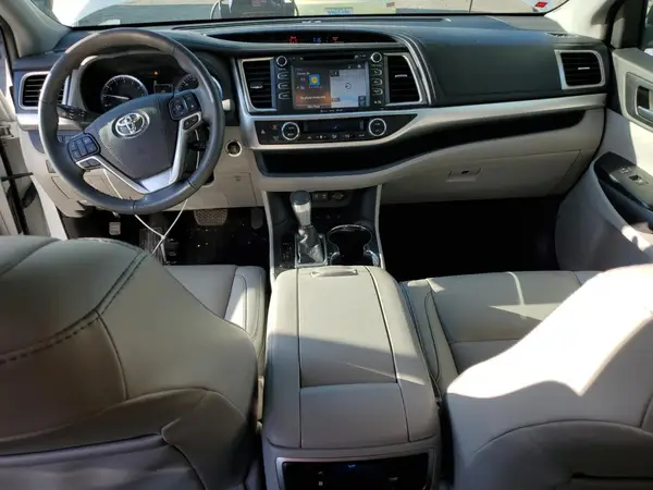 5TDJZRFH6KS602994 2019 TOYOTA HIGHLANDER - Image 8