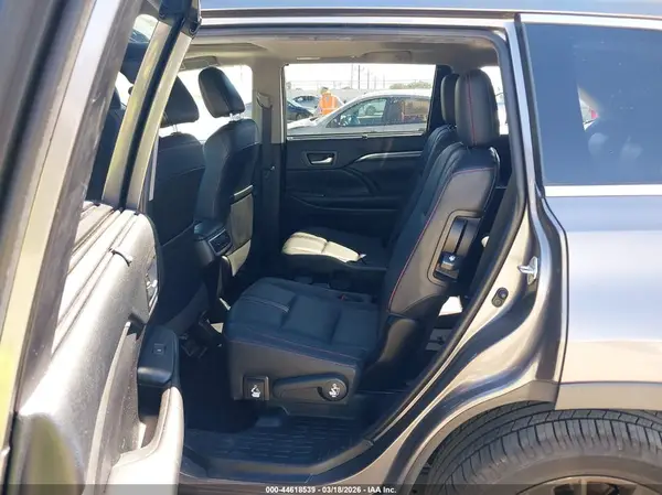 5TDJZRFH6KS603000 2019 TOYOTA HIGHLANDER - Image 8