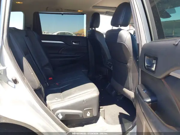 5TDJZRFH6KS609704 2019 TOYOTA HIGHLANDER - Image 8