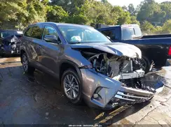 5TDJZRFH6KS610996 2019 TOYOTA HIGHLANDER