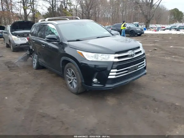 5TDJZRFH6KS611419 2019 TOYOTA HIGHLANDER - Image 1