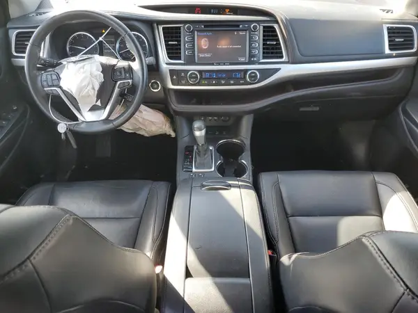5TDJZRFH6KS611758 2019 TOYOTA HIGHLANDER - Image 8
