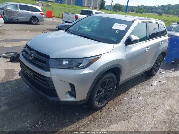 5TDJZRFH6KS614692 2019 TOYOTA HIGHLANDER - Image 2
