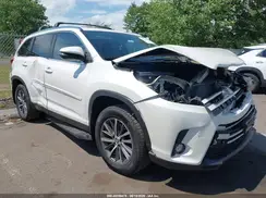 5TDJZRFH6KS615258 2019 TOYOTA HIGHLANDER