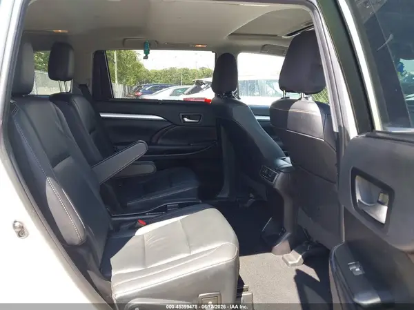 5TDJZRFH6KS615258 2019 TOYOTA HIGHLANDER - Image 8