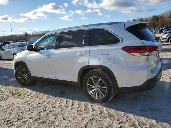5TDJZRFH6KS616068 2019 TOYOTA HIGHLANDER - Image 2