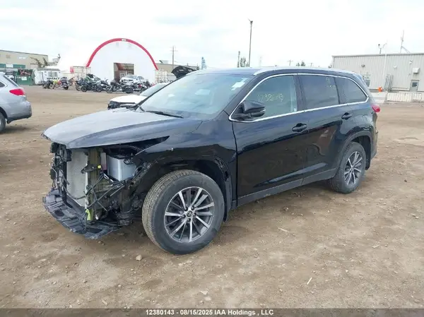 5TDJZRFH6KS616314 2019 TOYOTA HIGHLANDER - Image 2