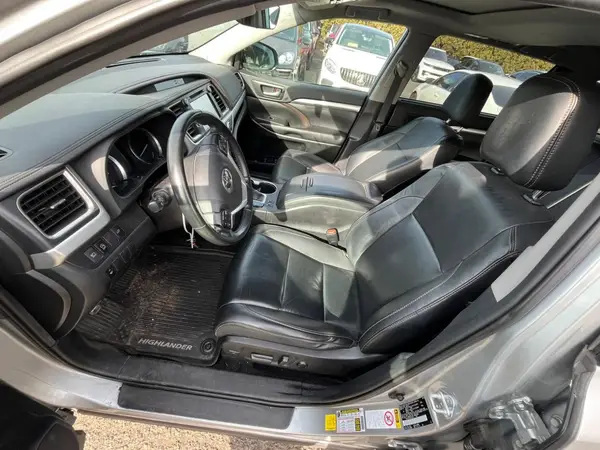 5TDJZRFH6KS619214 2019 TOYOTA HIGHLANDER - Image 8