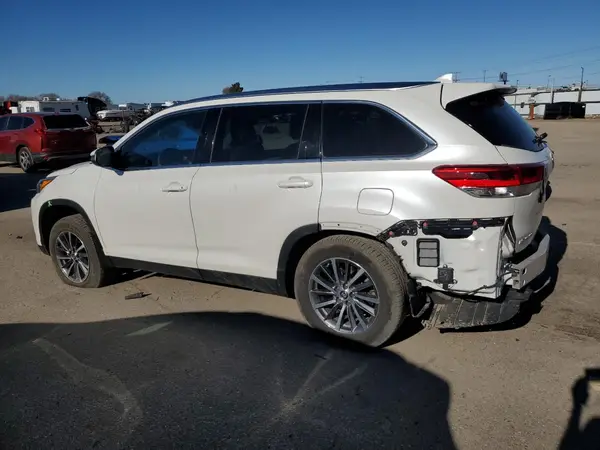 5TDJZRFH6KS620265 2019 TOYOTA HIGHLANDER - Image 2