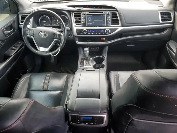 5TDJZRFH6KS704358 2019 TOYOTA HIGHLANDER - Image 8