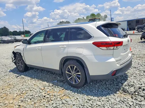 5TDJZRFH6KS705798 2019 TOYOTA HIGHLANDER - Image 2