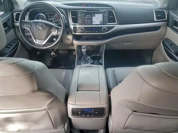 5TDJZRFH6KS706563 2019 TOYOTA HIGHLANDER - Image 8
