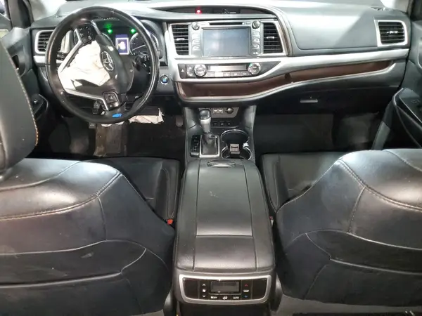 5TDJZRFH6KS716865 2019 TOYOTA HIGHLANDER - Image 8