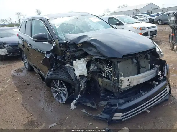 5TDJZRFH6KS716980 2019 TOYOTA HIGHLANDER - Image 1
