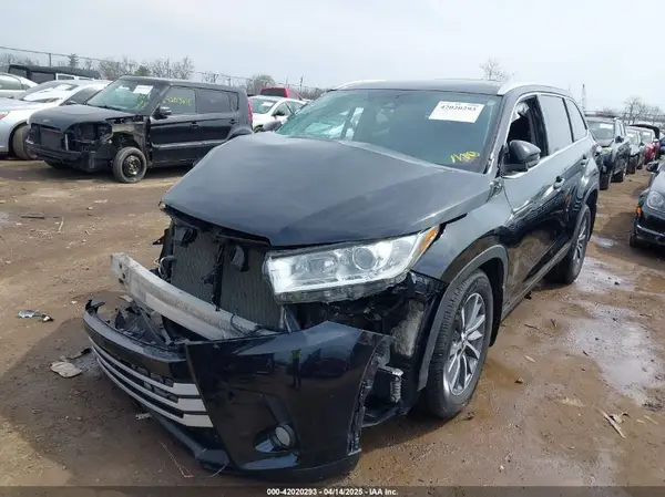 5TDJZRFH6KS716980 2019 TOYOTA HIGHLANDER - Image 2