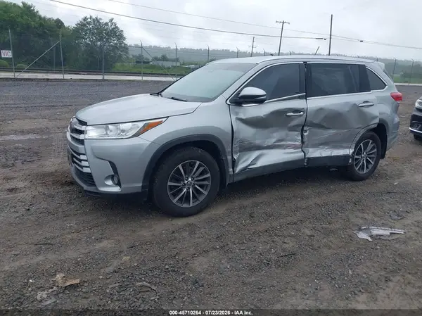 5TDJZRFH6KS718339 2019 TOYOTA HIGHLANDER - Image 2
