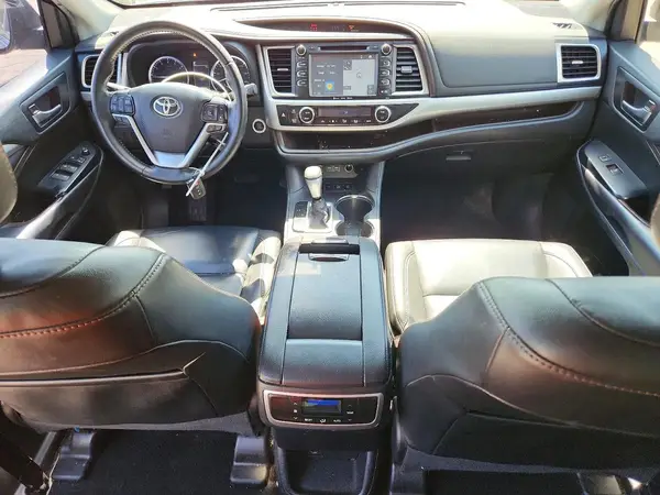5TDJZRFH6KS722844 2019 TOYOTA HIGHLANDER - Image 8