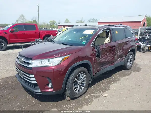5TDJZRFH6KS725923 2019 TOYOTA HIGHLANDER - Image 2