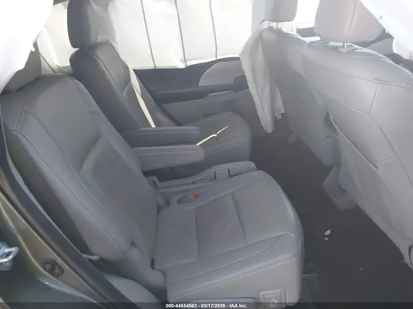 5TDJZRFH6KS745721 2019 TOYOTA HIGHLANDER - Image 8