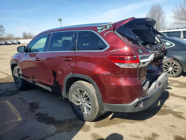 5TDJZRFH6KS920937 2019 TOYOTA HIGHLANDER - Image 2