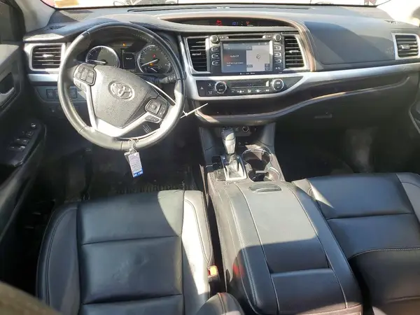 5TDJZRFH6KS920937 2019 TOYOTA HIGHLANDER - Image 8