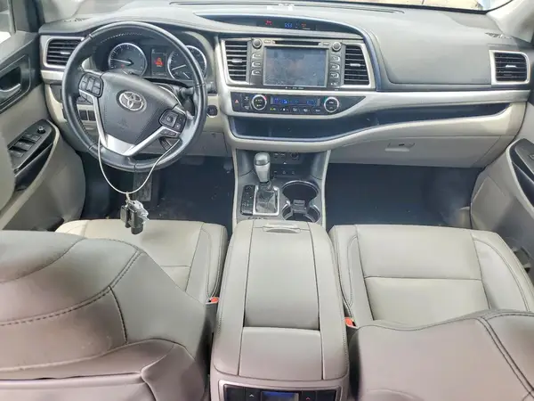 5TDJZRFH6KS922235 2019 TOYOTA HIGHLANDER - Image 8