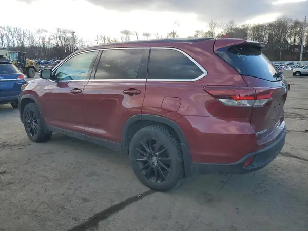 5TDJZRFH6KS923823 2019 TOYOTA HIGHLANDER - Image 2