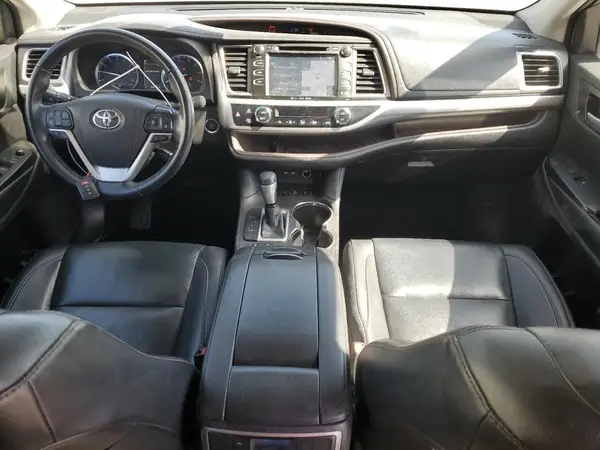 5TDJZRFH6KS925510 2019 TOYOTA HIGHLANDER - Image 8