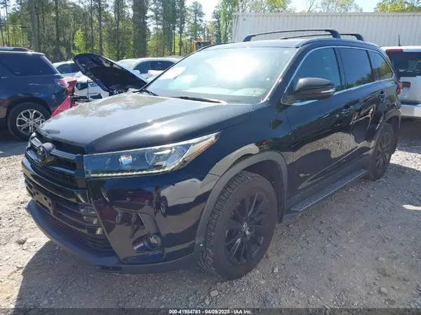 5TDJZRFH6KS934143 2019 TOYOTA HIGHLANDER - Image 2