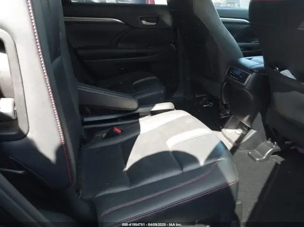 5TDJZRFH6KS934143 2019 TOYOTA HIGHLANDER - Image 8