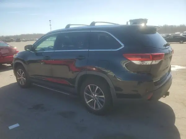 5TDJZRFH6KS934904 2019 TOYOTA HIGHLANDER - Image 2