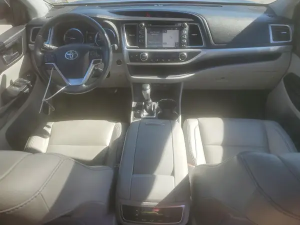 5TDJZRFH6KS934904 2019 TOYOTA HIGHLANDER - Image 8