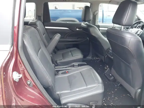 5TDJZRFH6KS937995 2019 TOYOTA HIGHLANDER - Image 8