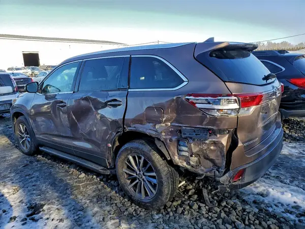 5TDJZRFH6KS938175 2019 TOYOTA HIGHLANDER - Image 2