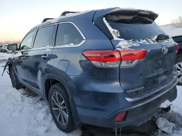 5TDJZRFH6KS943991 2019 TOYOTA HIGHLANDER - Image 2
