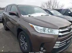 5TDJZRFH6KS945384 2019 TOYOTA HIGHLANDER