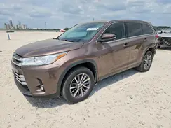 5TDJZRFH6KS951251 2019 TOYOTA HIGHLANDER