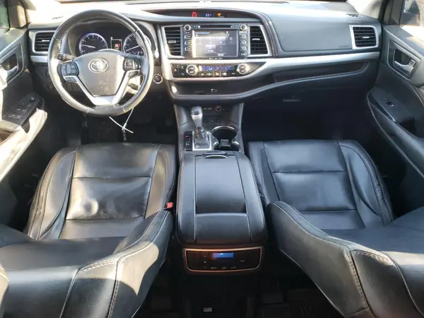 5TDJZRFH6KS952416 2019 TOYOTA HIGHLANDER - Image 8