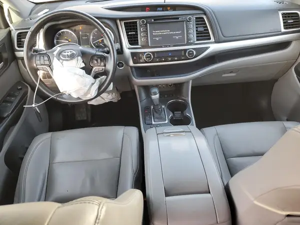 5TDJZRFH6KS954313 2019 TOYOTA HIGHLANDER - Image 8