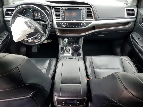 5TDJZRFH6KS973881 2019 TOYOTA HIGHLANDER - Image 8
