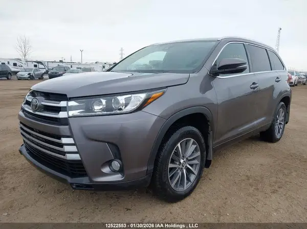 5TDJZRFH6KS985576 2019 TOYOTA HIGHLANDER - Image 2