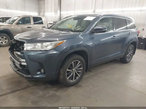 5TDJZRFH6KS999462 2019 TOYOTA HIGHLANDER - Image 2