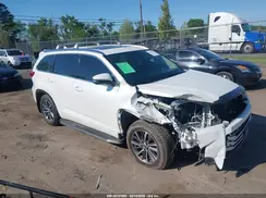 5TDJZRFH7HS360063 2017 TOYOTA HIGHLANDER