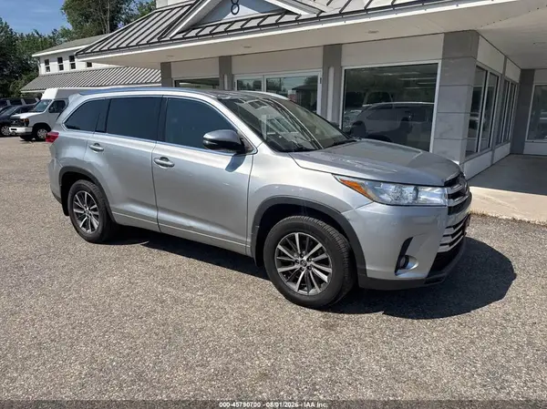 5TDJZRFH7HS362671 2017 TOYOTA HIGHLANDER - Image 1