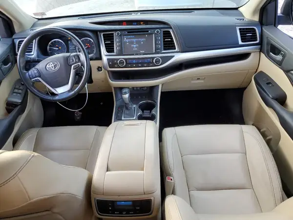 5TDJZRFH7HS365893 2017 TOYOTA HIGHLANDER - Image 8
