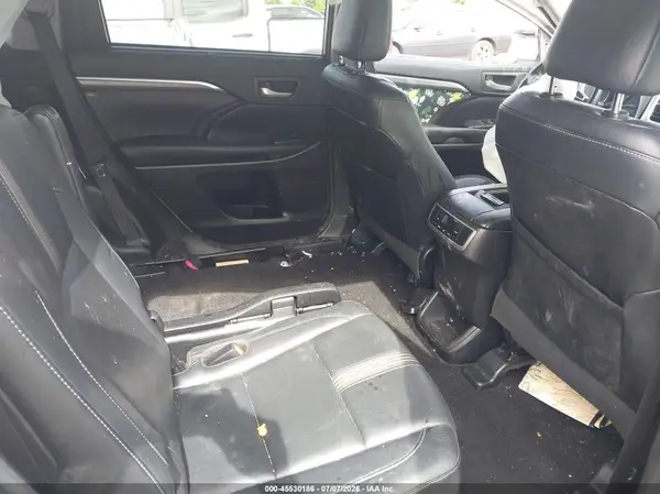 5TDJZRFH7HS370074 2017 TOYOTA HIGHLANDER - Image 8