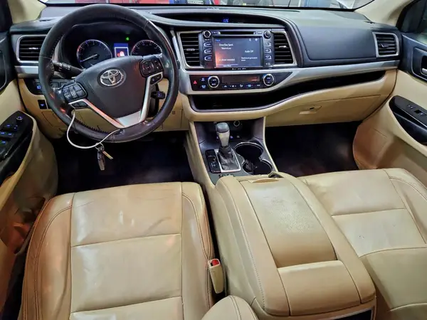 5TDJZRFH7HS370723 2017 TOYOTA HIGHLANDER - Image 8