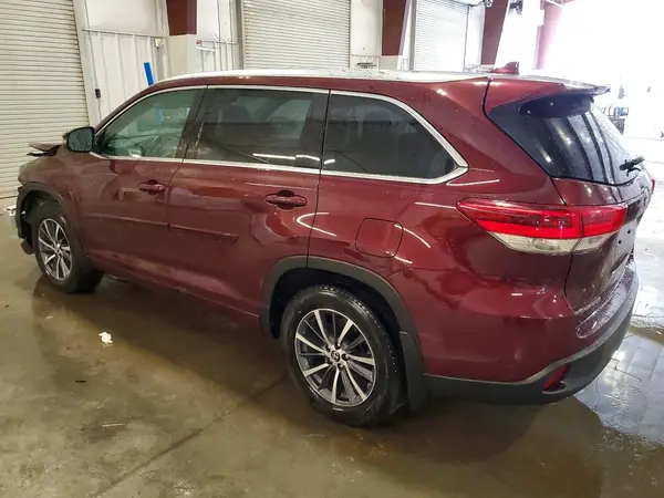 5TDJZRFH7HS372942 2017 TOYOTA HIGHLANDER - Image 2