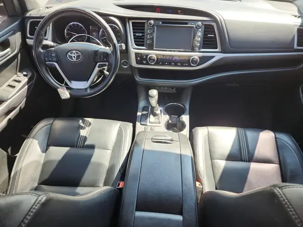 5TDJZRFH7HS373301 2017 TOYOTA HIGHLANDER - Image 8