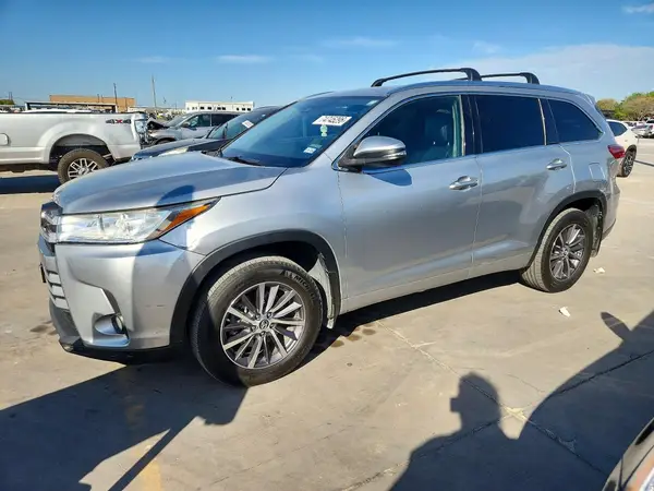 5TDJZRFH7HS375159 2017 TOYOTA HIGHLANDER - Image 1